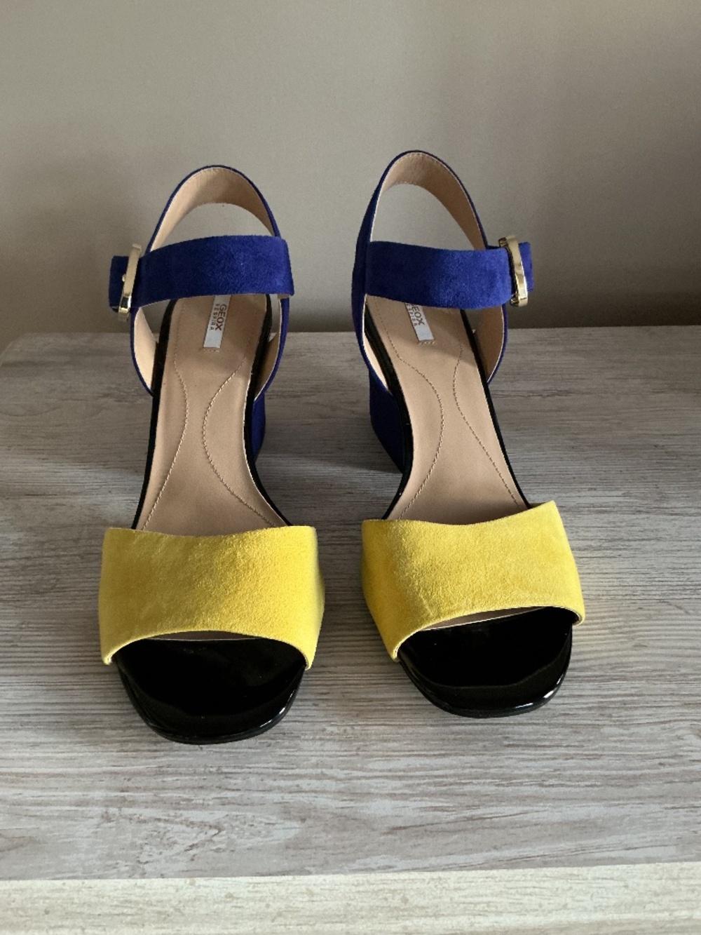 New Ladies Geoxx Respira cobalt and yellow suede sandals size 39.5